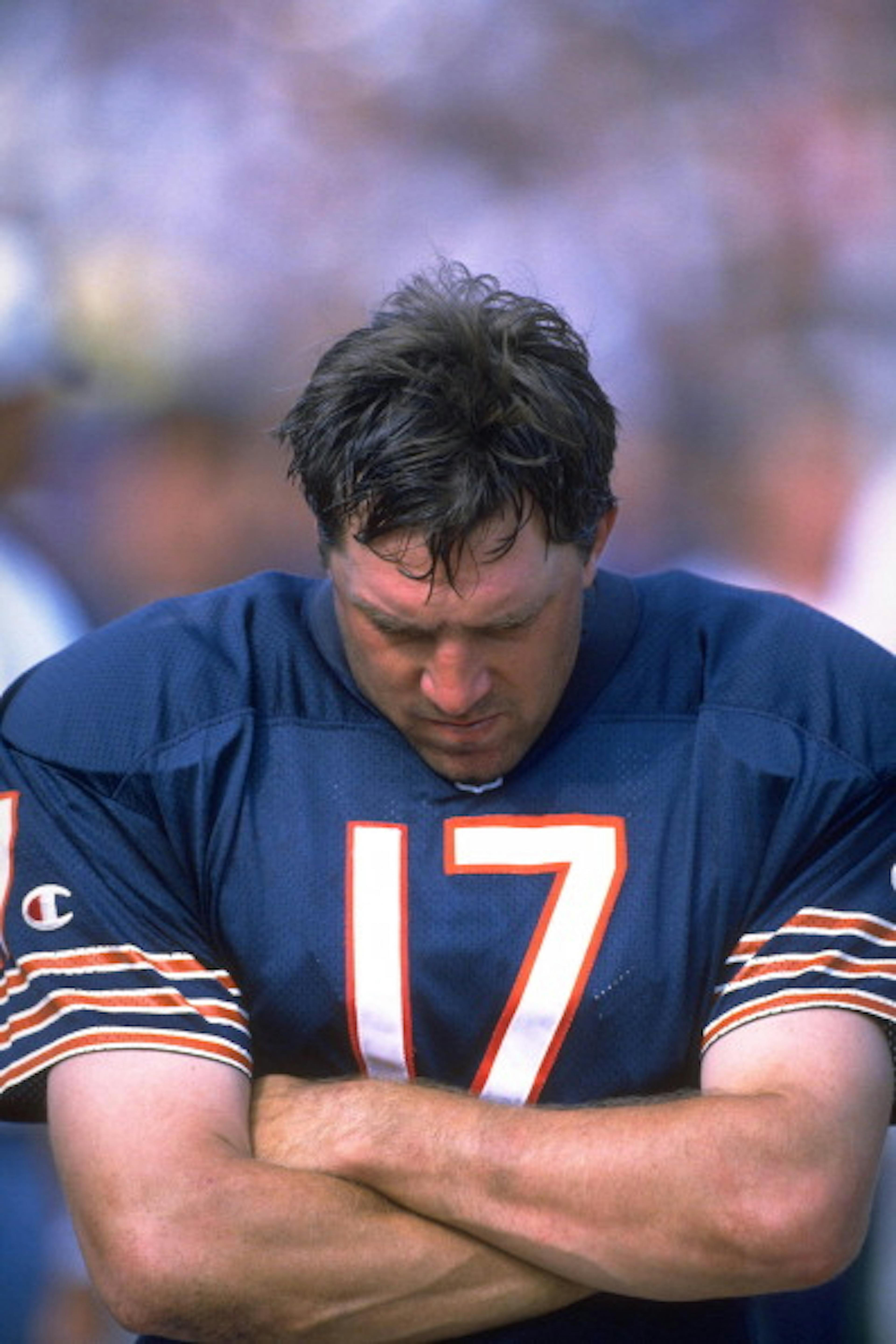Chicago Bears quarterback Dave Krieg shows dejection during a game against the Green Bay Packers on October 6, 1996 in Chicago. Green Bay won the game 37-6.