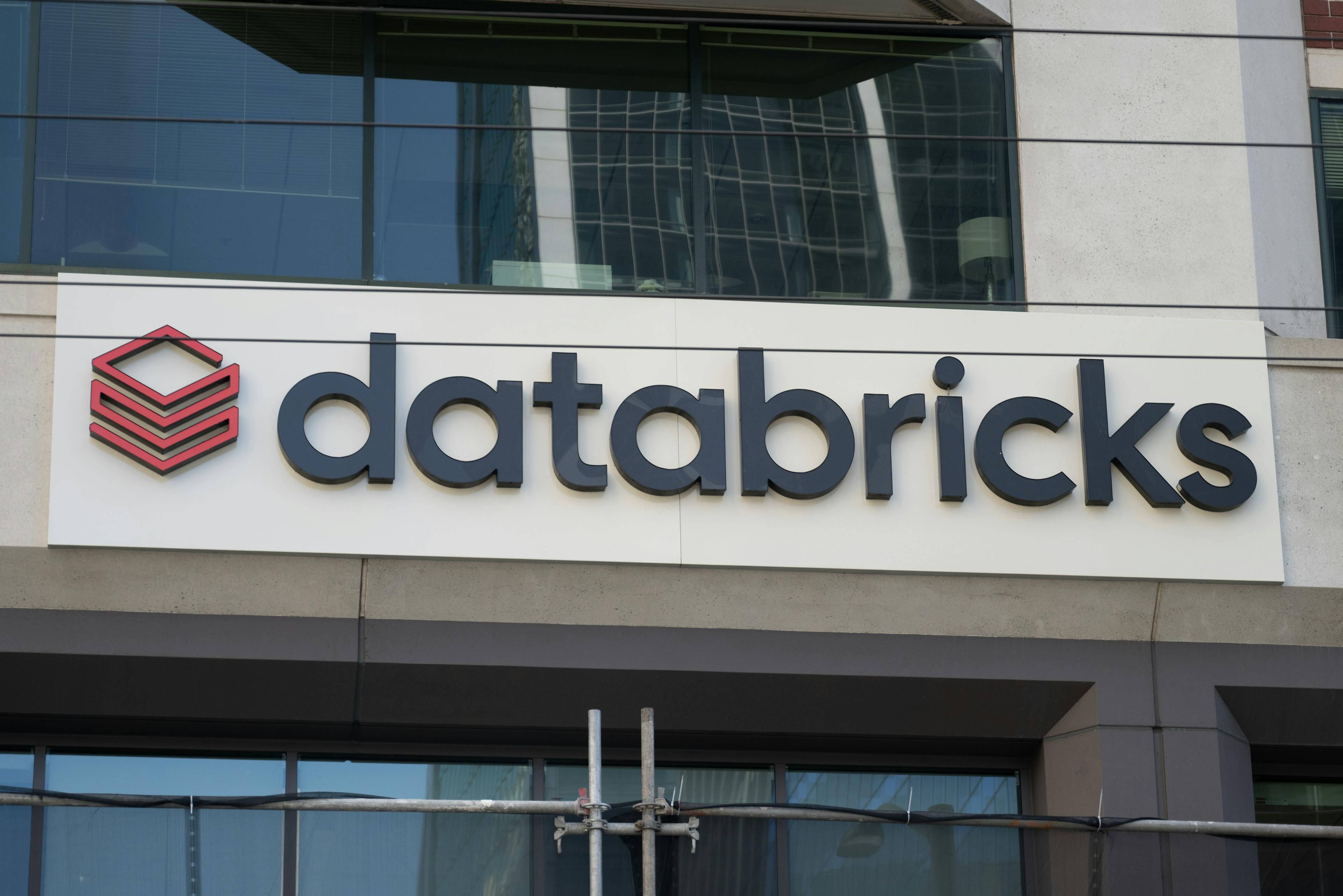 Palantir Read-Through Databricks Snowflake