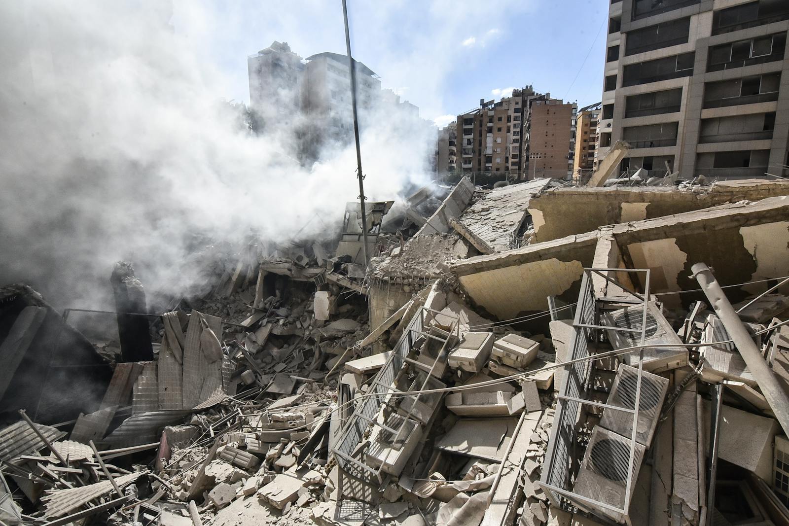 As Mideast war expands, Palantir rises thumbnail