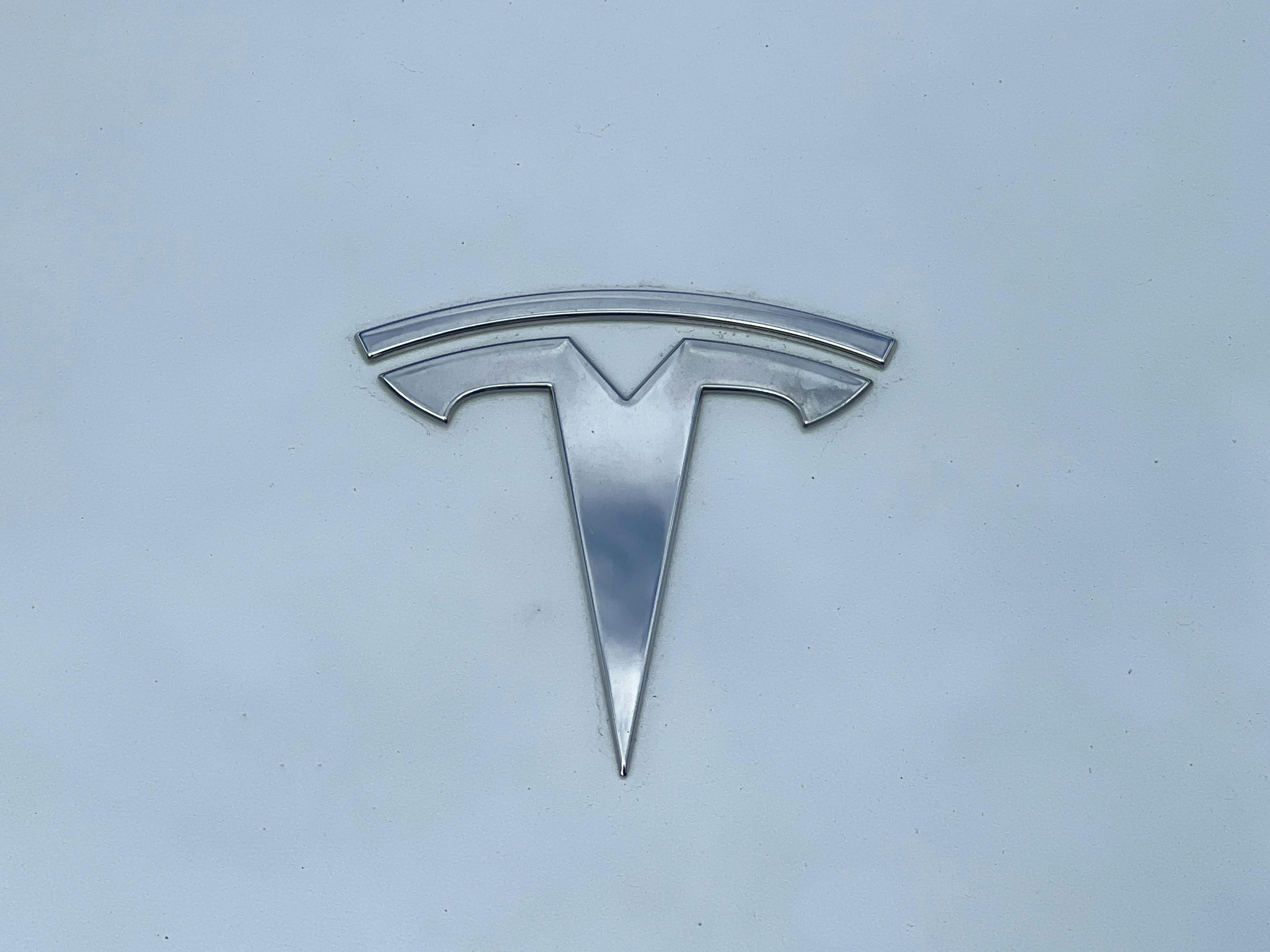 Tesla logo