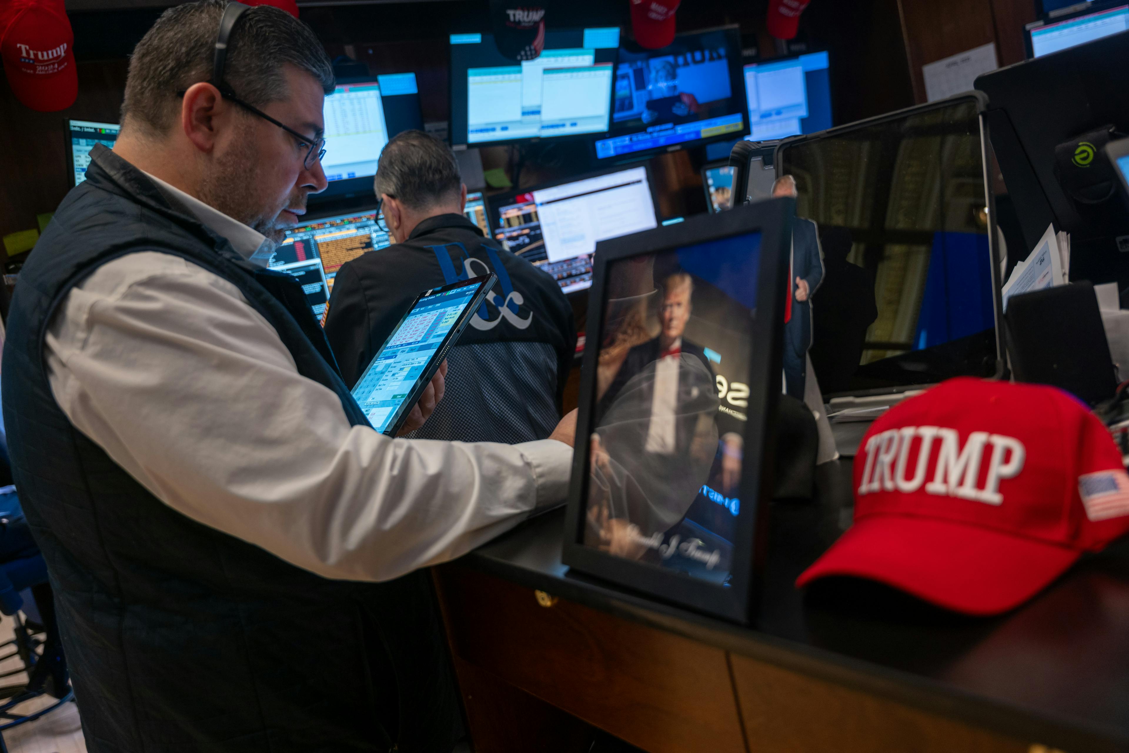 Wall Street Trader Trump Picture Red Hat