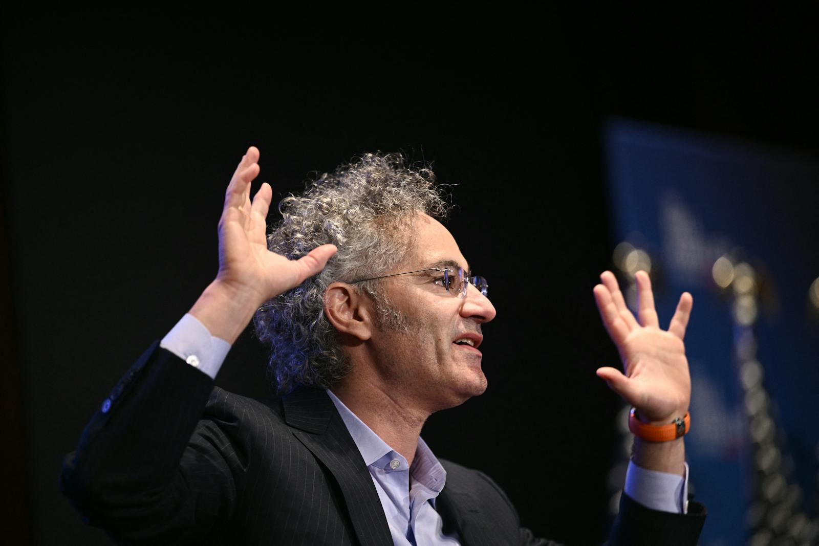 Palantir shares surge, could close at record high thumbnail