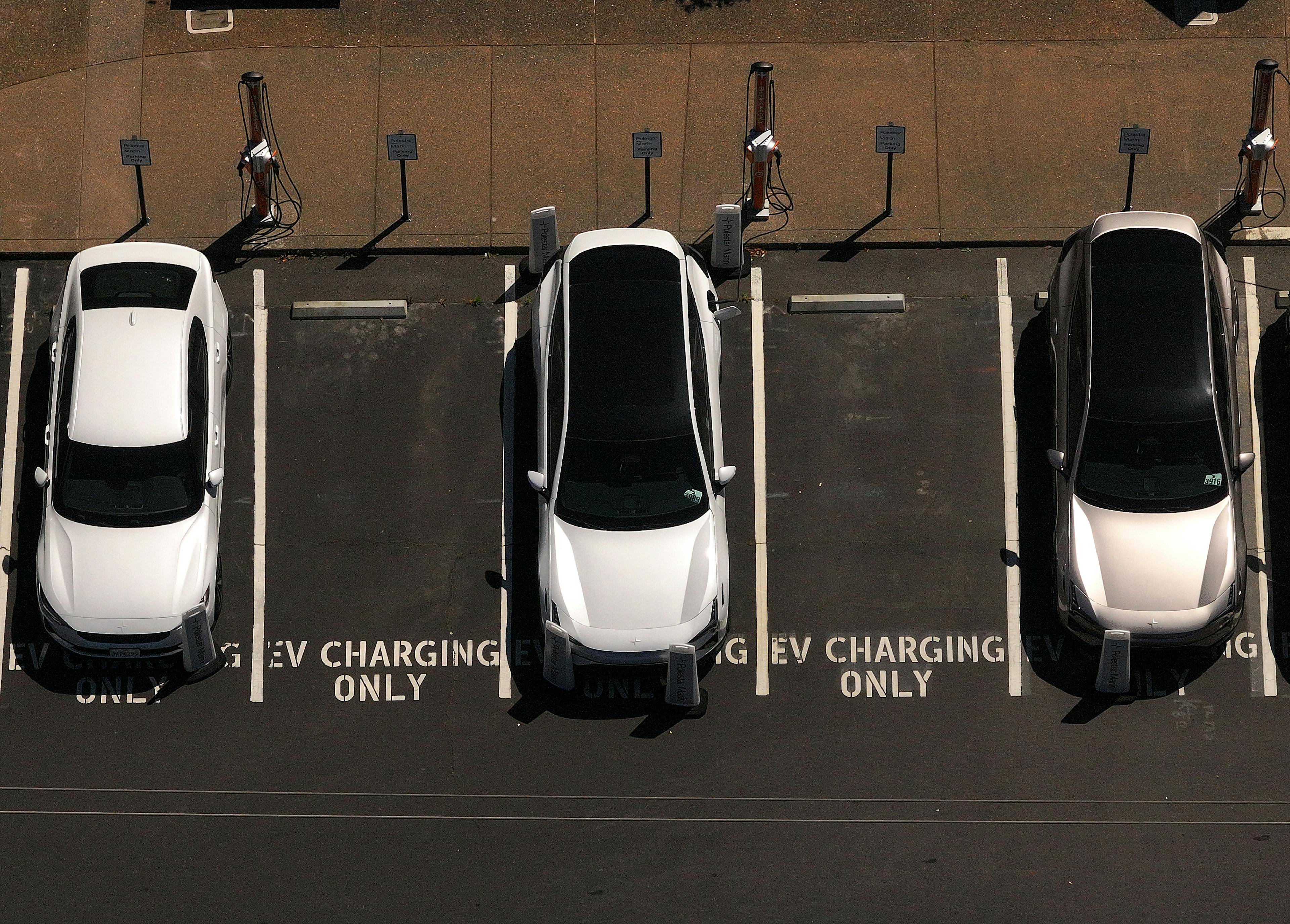 Chargepoint dives on reverse split, delisting fears