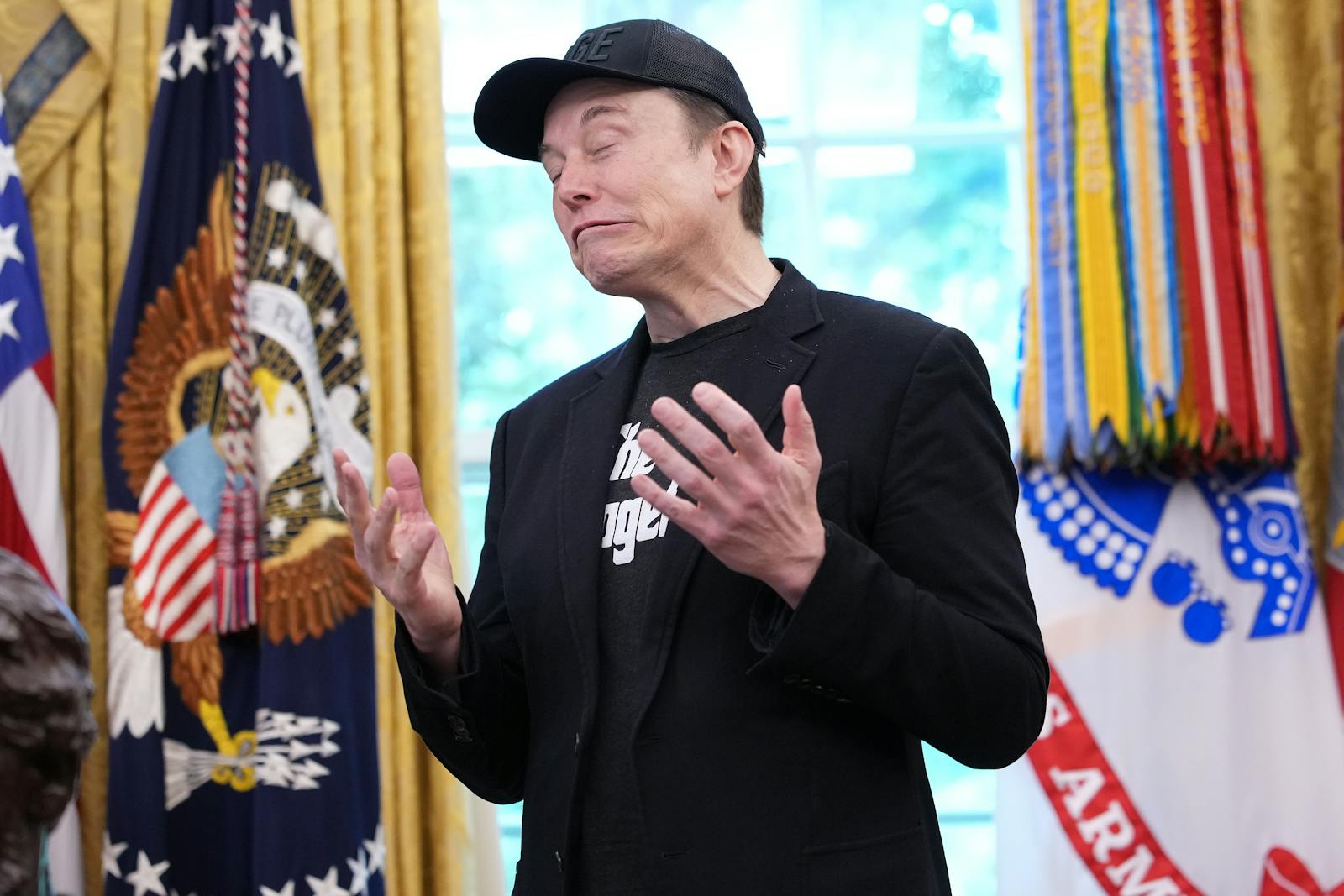 Tesla bull on Trump-Musk brawl: “Jaw dropping and a shock to the market”  thumbnail