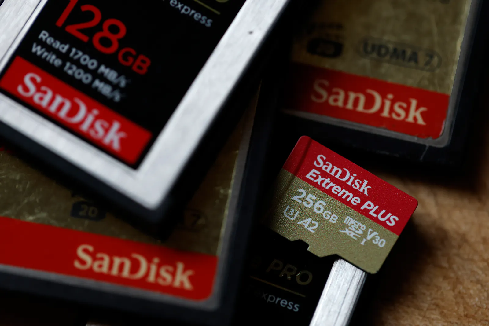 Sandisk soars after news of Nasdaq 100 inclusion thumbnail