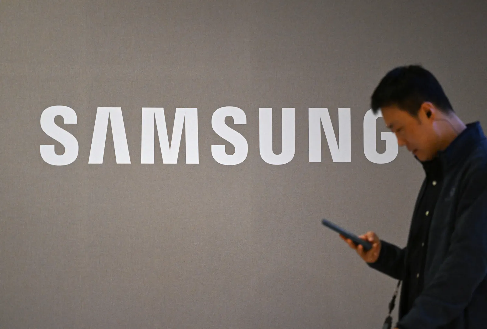 Samsung’s massive Q1 fails to lift Sandisk, other data center plays thumbnail