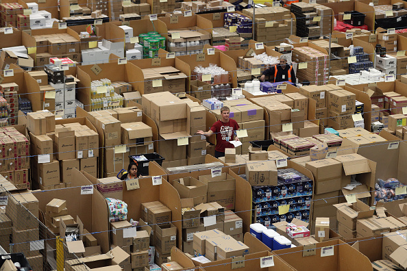 These gifts aren’t gonna sort themselves (Dan Kitwood/Getty Images)
