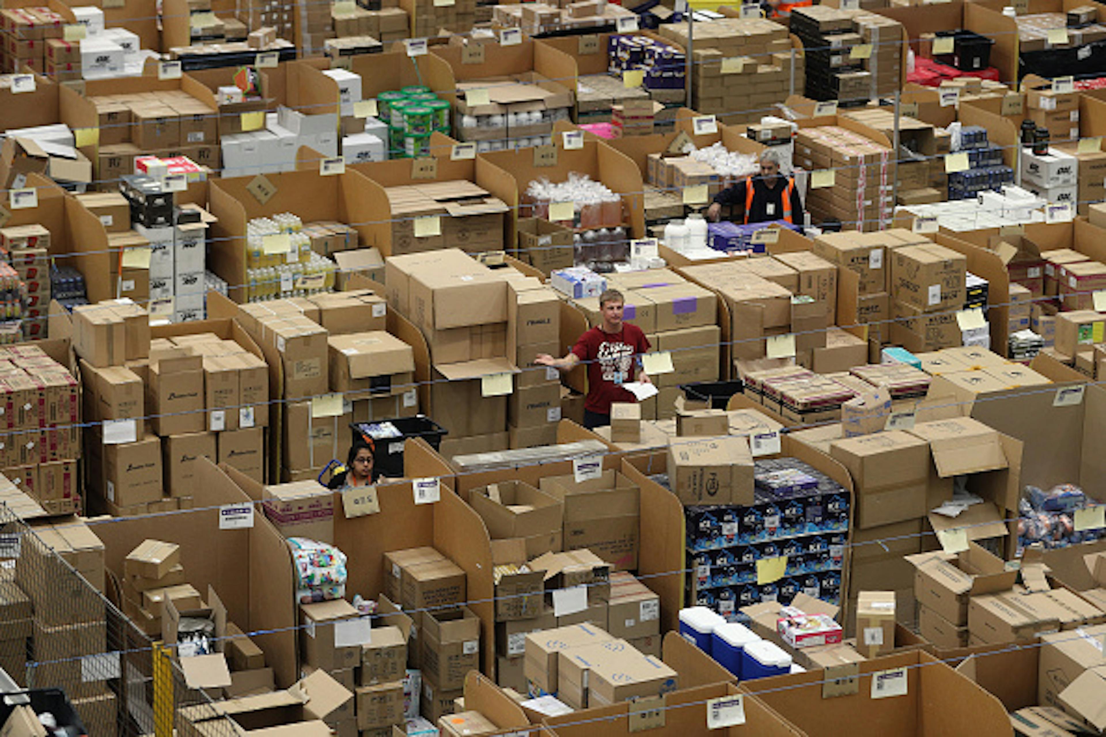 These gifts aren’t gonna sort themselves (Dan Kitwood/Getty Images)