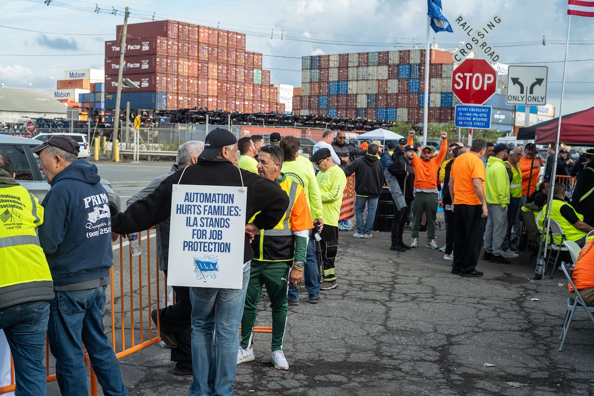 Port pressure, the sequel. (Brian Branch Price/Shutterstock)