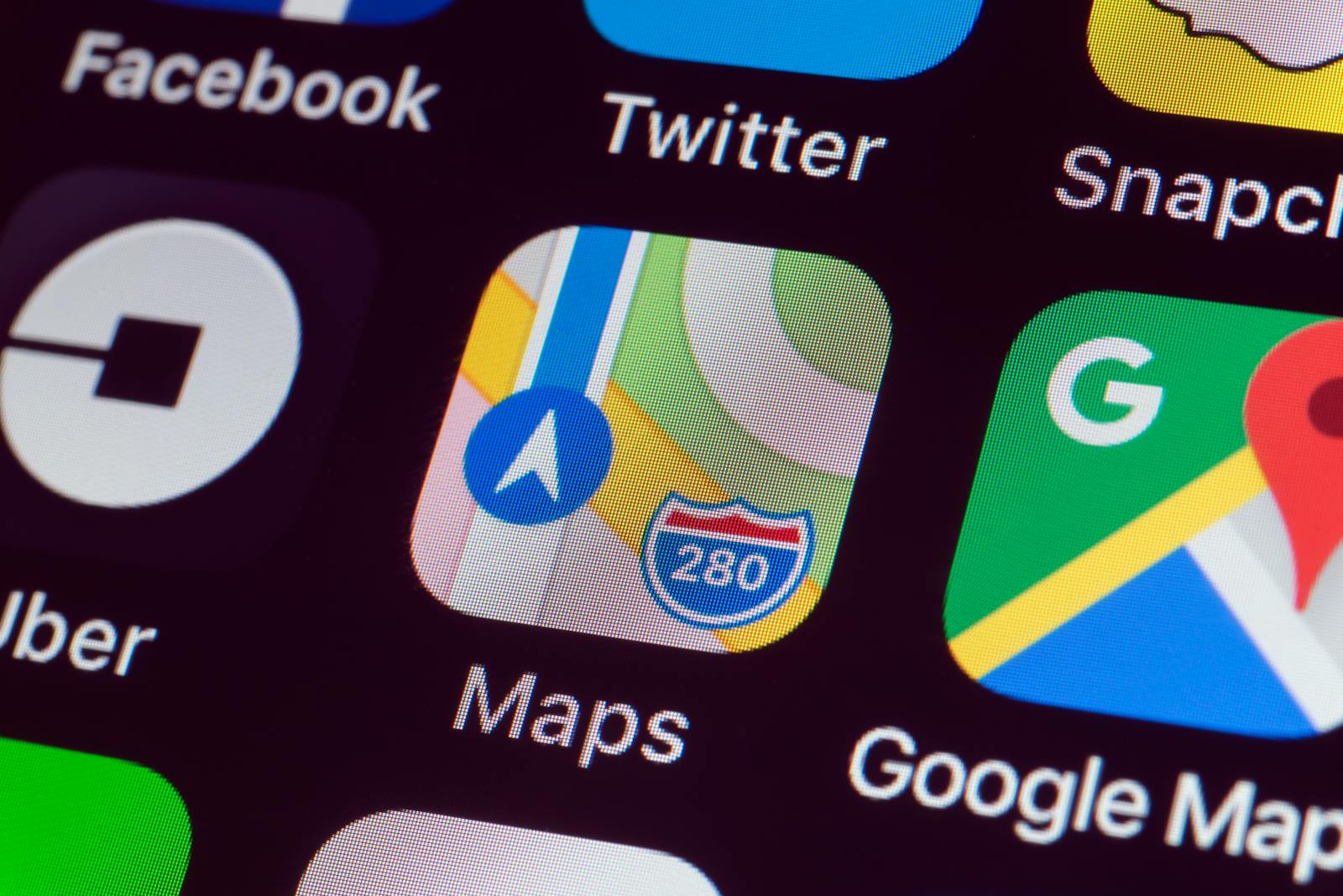 Apple is planning to put advertising in the Maps app by 2026 thumbnail