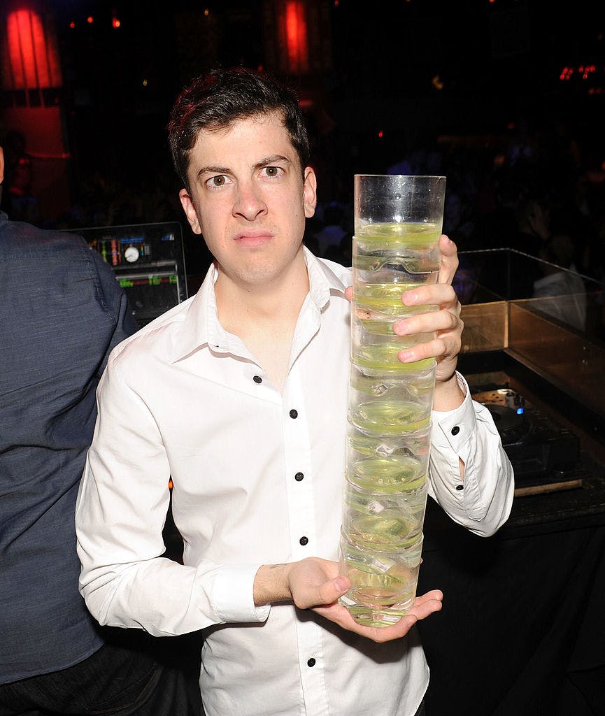 AppLovin is surging after UBS hikes price target to $540, saying the ad tech firm uses AI for coding more than Google or Meta thumbnail