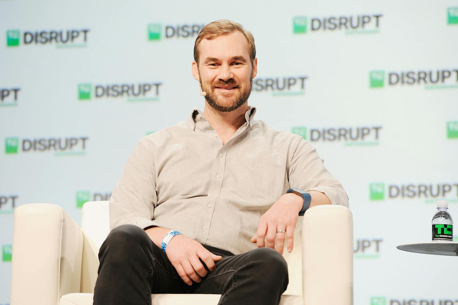 Quantum-computing upstart sees massive gains turn to losses after former bull calls surge “ridiculous” thumbnail