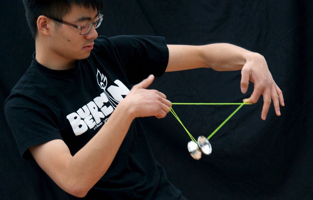 Chinese stocks completely erase last Monday’s massive stimulus-induced gains thumbnail