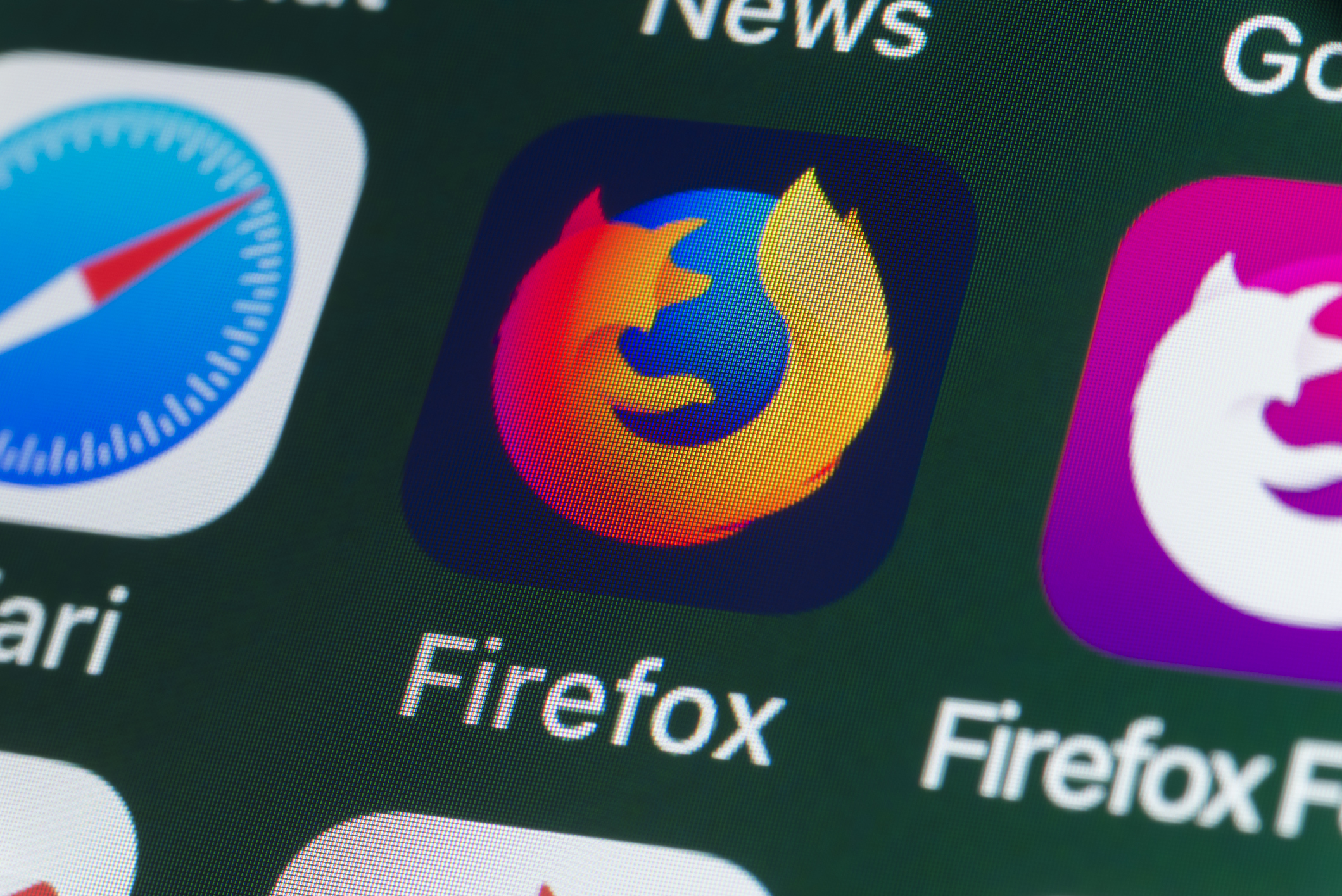 Firefox, Firefox Focus, Safari and other Apps on iPhone screen