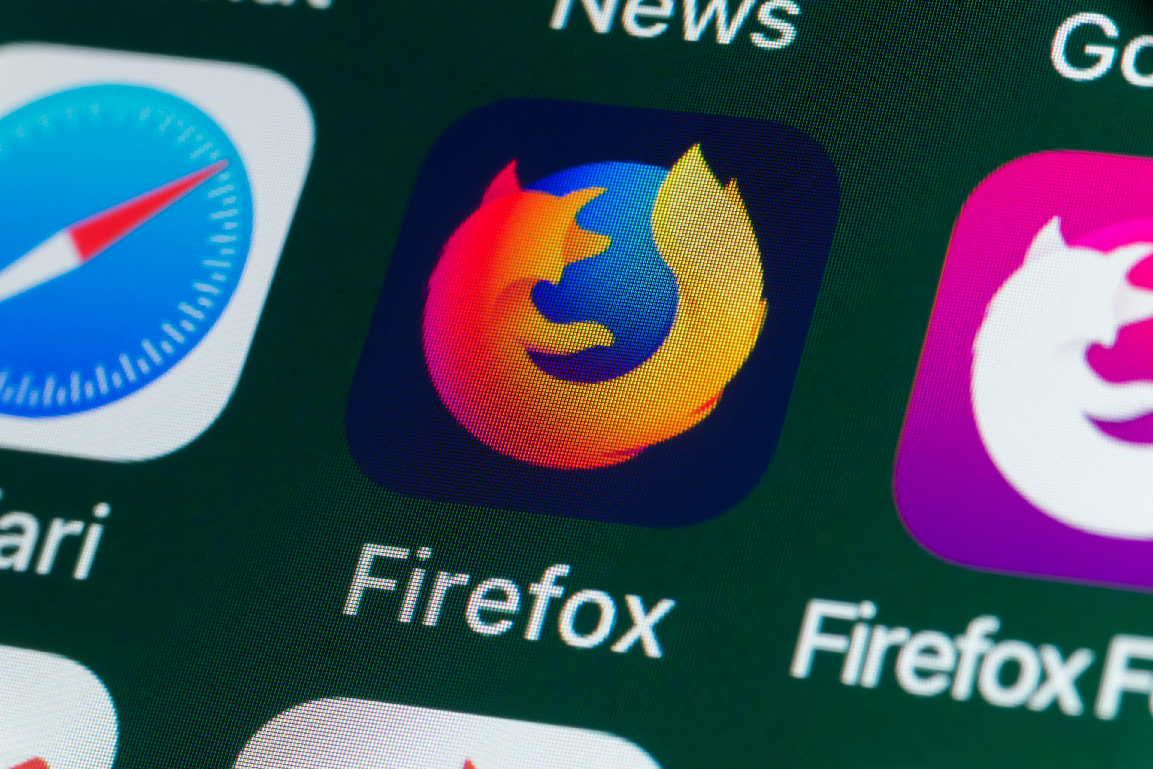 Firefox, Firefox Focus, Safari and other Apps on iPhone screen