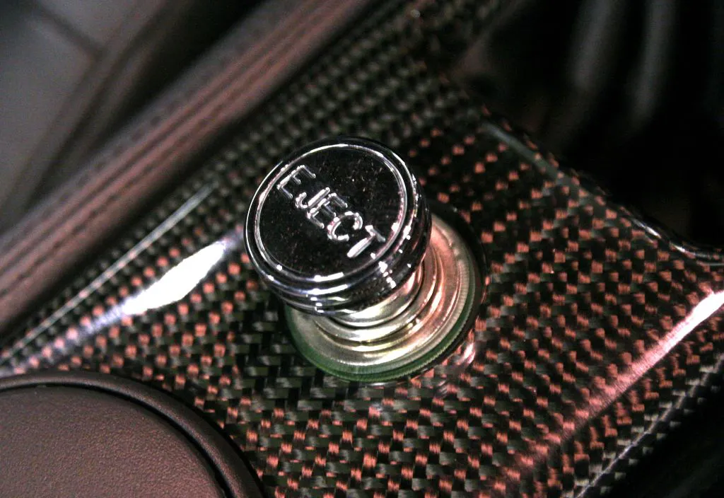 Retail traders have hit the eject button on Sandisk thumbnail