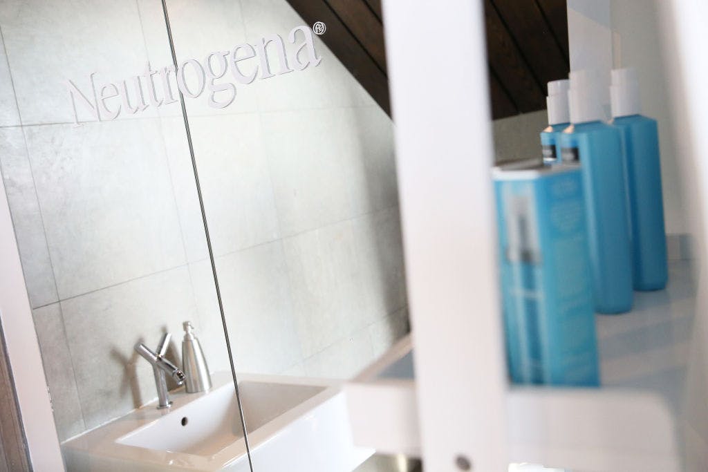 Kenvue sinks as the Tylenol and Neutrogena parent warns of sluggish consumer demand thumbnail