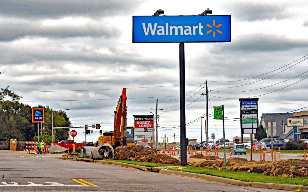 When will Walmart’s mangling of US momentum stocks end? thumbnail