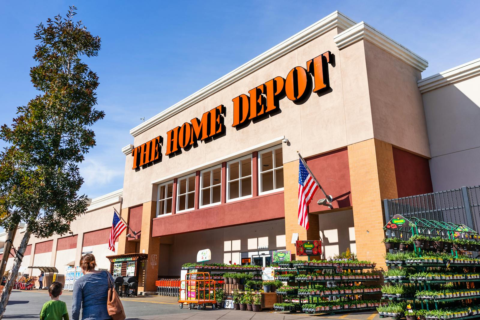 Home Depot drops $4.3 billion to buy wholesale supplier GMS in push to win more pros thumbnail