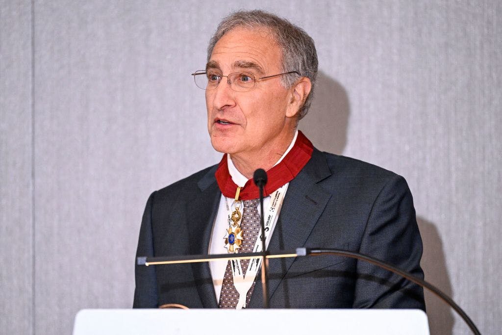 Mohawk stock falls through the floor as CEO sees less consumer demand for flooring thumbnail