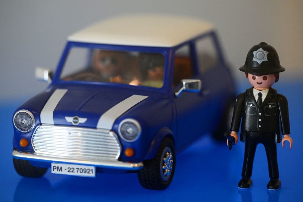 Detroit automakers say Trump’s UK trade deal unfairly favors foreign cars thumbnail