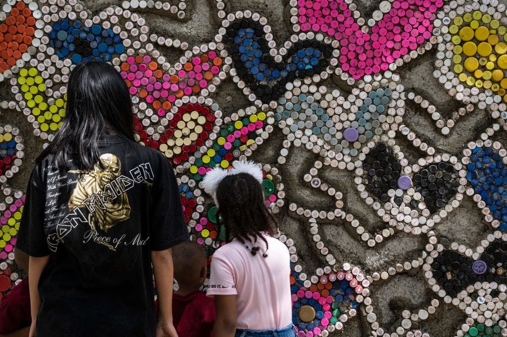 Why small-caps actually rally when traders price more Fed easing thumbnail