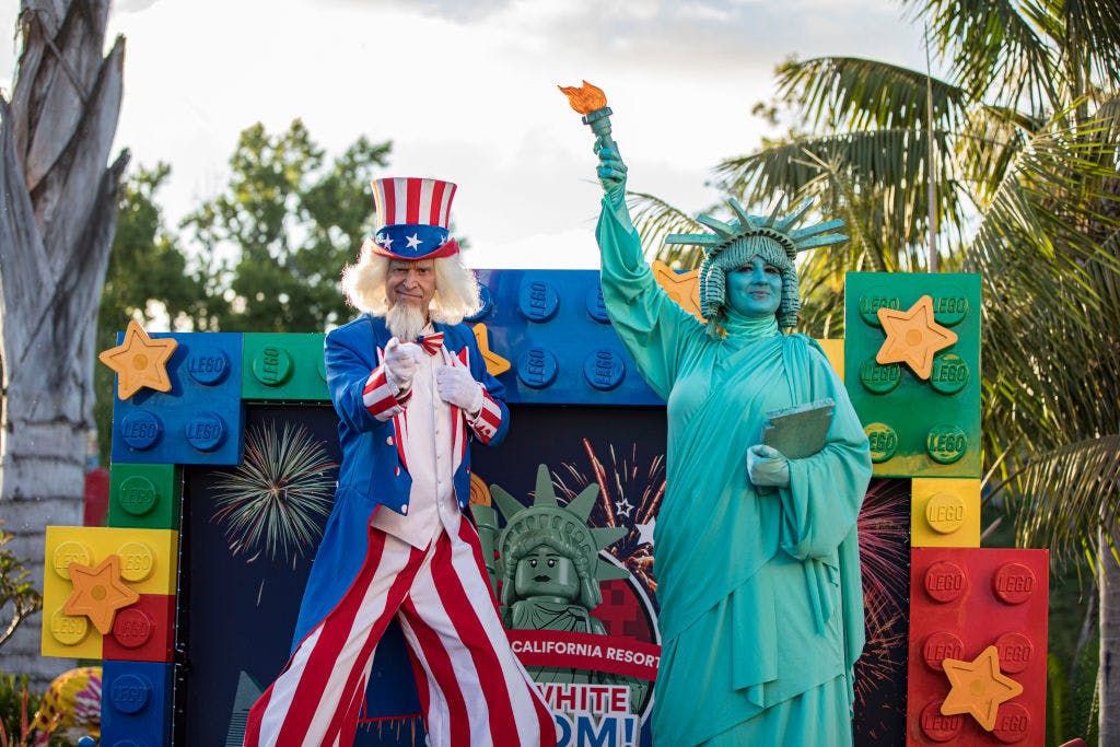 US stocks extend premarket gains after surprisingly solid April job growth thumbnail