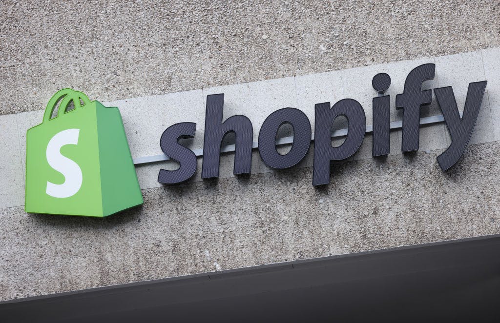Shopify surges on strong Q3 revenue outlook, despite missing Q2 estimates thumbnail