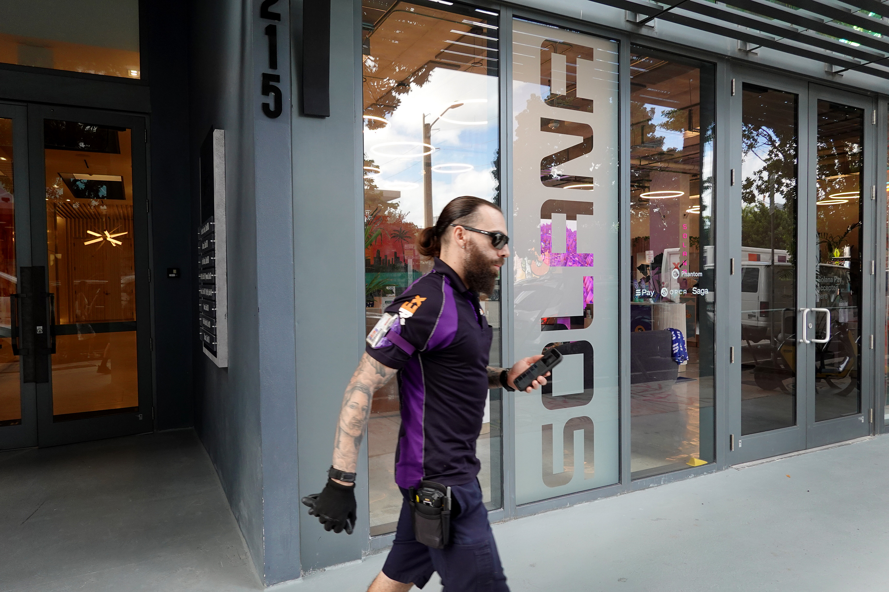 Solana Cryptocurrency Affiliated Storefront 