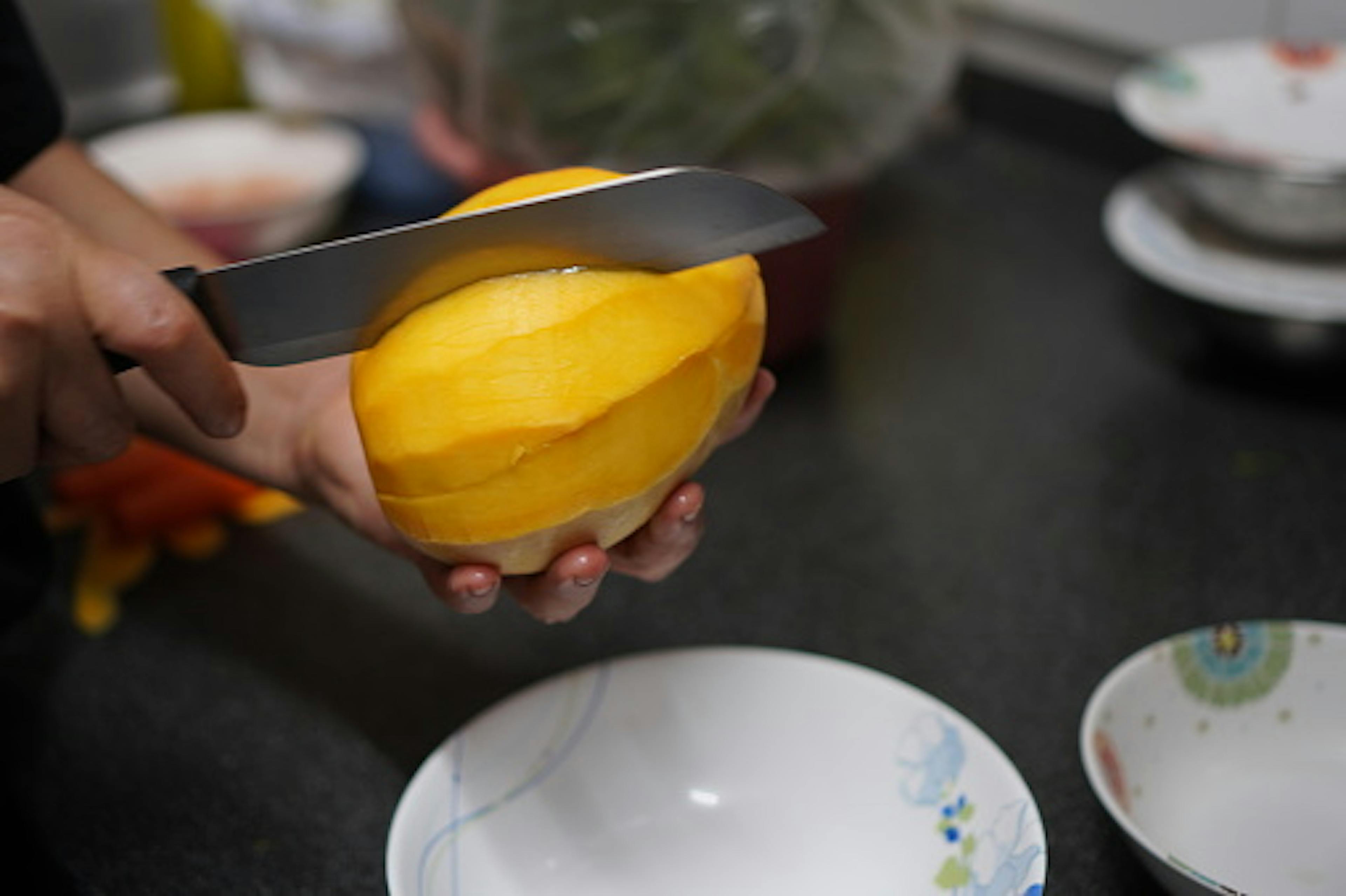 ripe mango knife