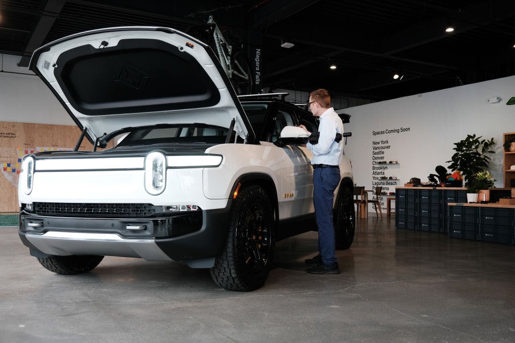 Rivian is suing Ohio over the state’s “irrational” ban on direct car sales thumbnail
