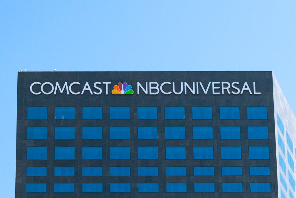 Comcast tops Q1 earnings — but broadband losses have Wall Street changing the channel  thumbnail