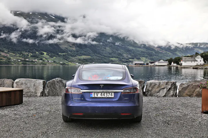 Almost every new car sold in Norway last year was an EV thumbnail