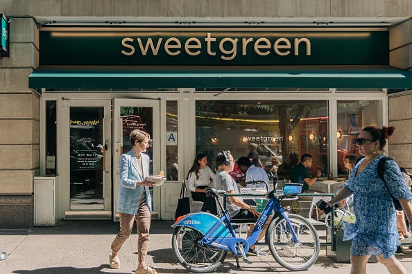Sweetgreen tumbles after big earnings miss thumbnail