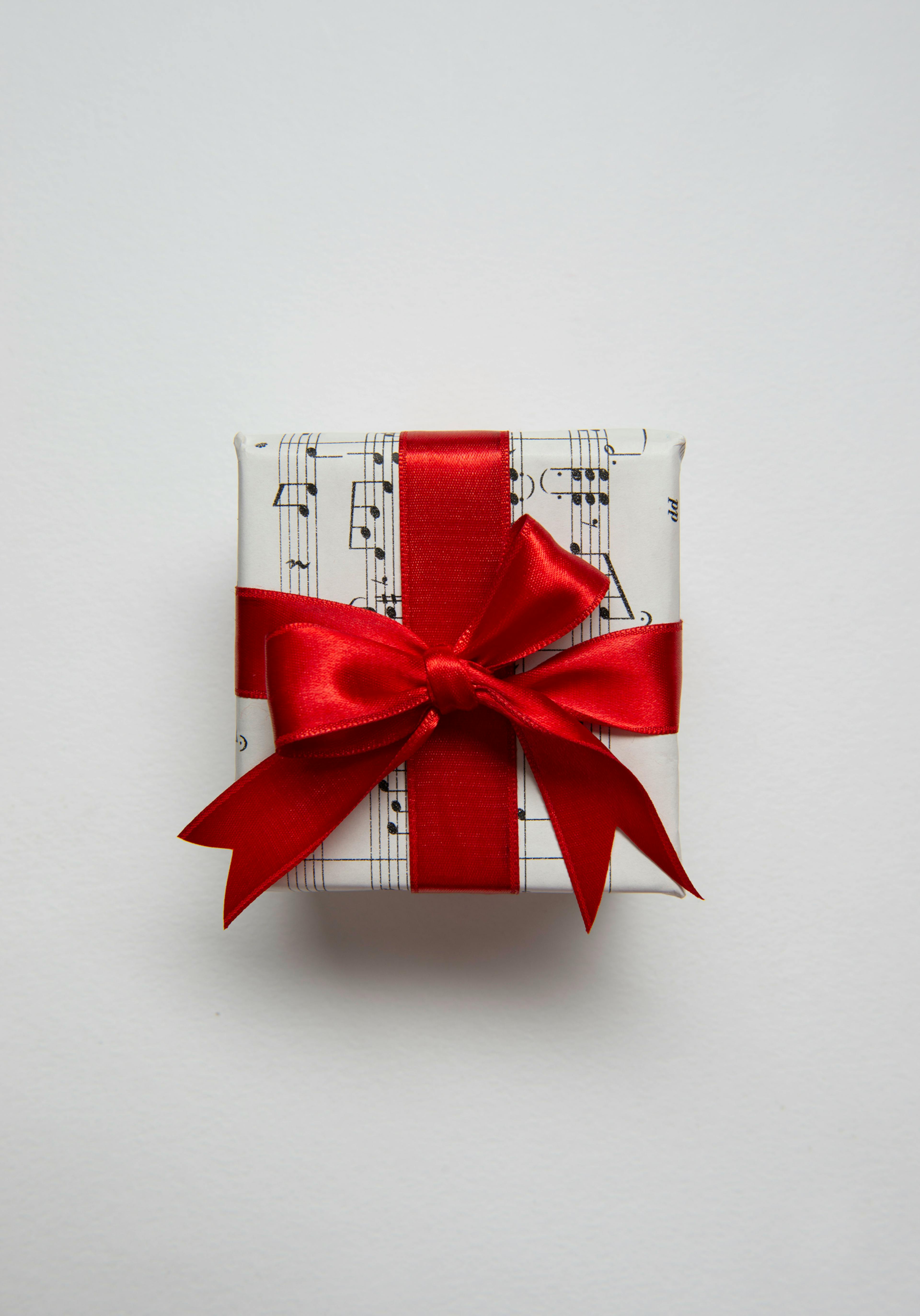 Musical notes wrapped gift