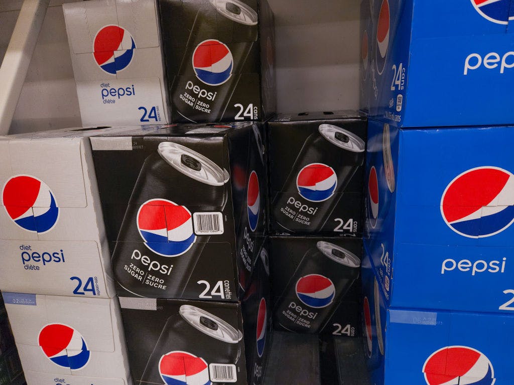 Pepsi pops on Q2 earnings beat fueled by cost cuts and snacky revamps thumbnail
