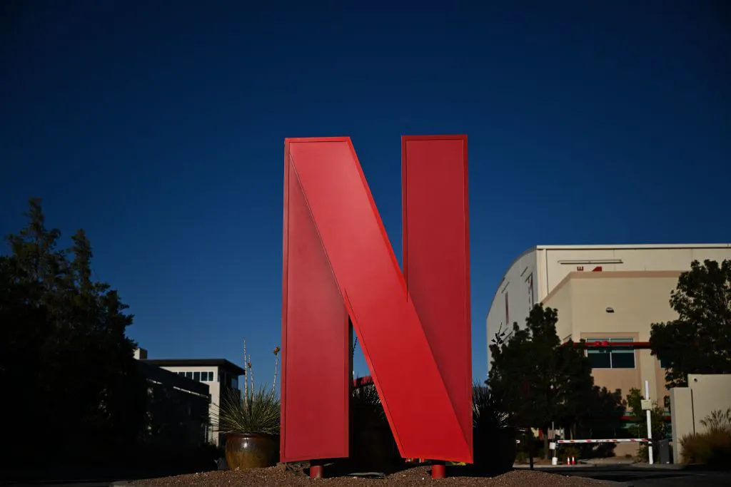 Netflix beats on Q1 revenue, issues downbeat Q2 forecast, and says Hastings will leave in June thumbnail