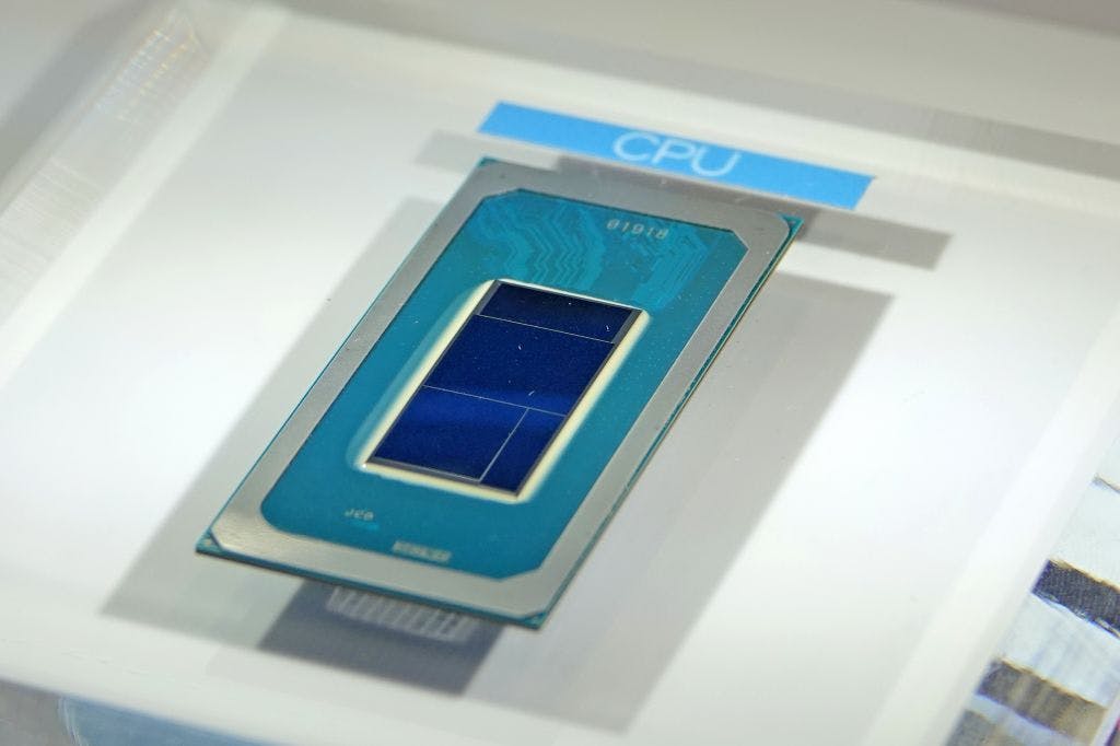 Intel set to cut 20% of staff: Report thumbnail