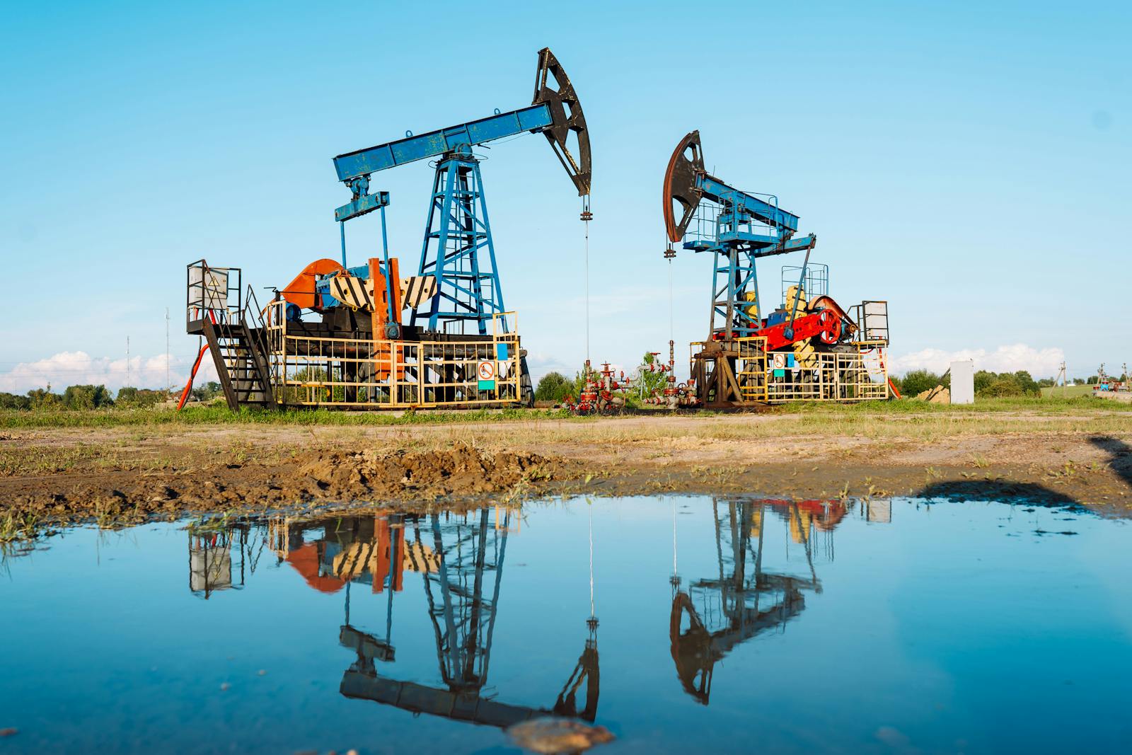 Chevron wins Guyana Basin dispute, officially closes $53 billion Hess deal thumbnail