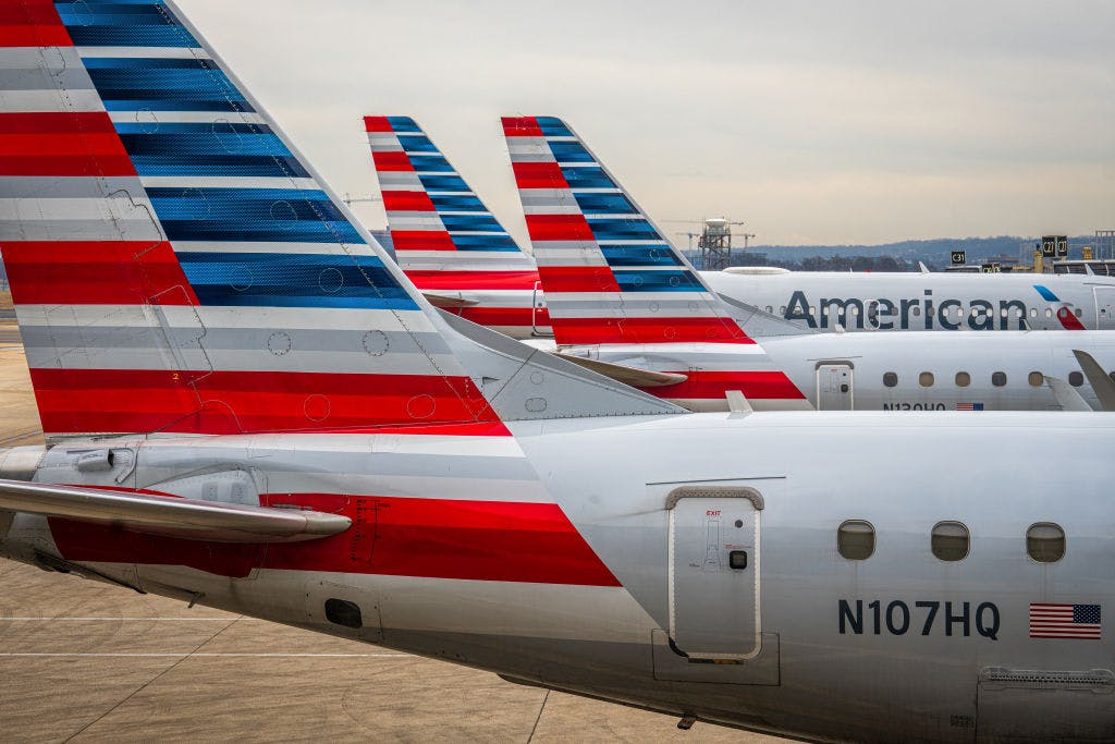 American Airlines ends its holdout, becomes the last major airline to offer free Wi-Fi thumbnail