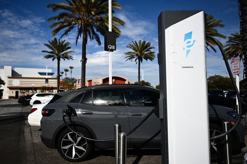 16 states and DC sue Trump administration for freezing EV charger funds thumbnail