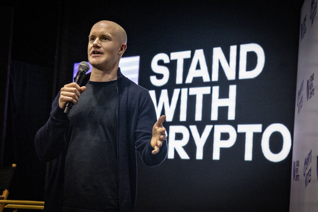 SEC drops Coinbase lawsuit; CEO Armstrong is “hugely” vindicated, gives credit to Trump thumbnail