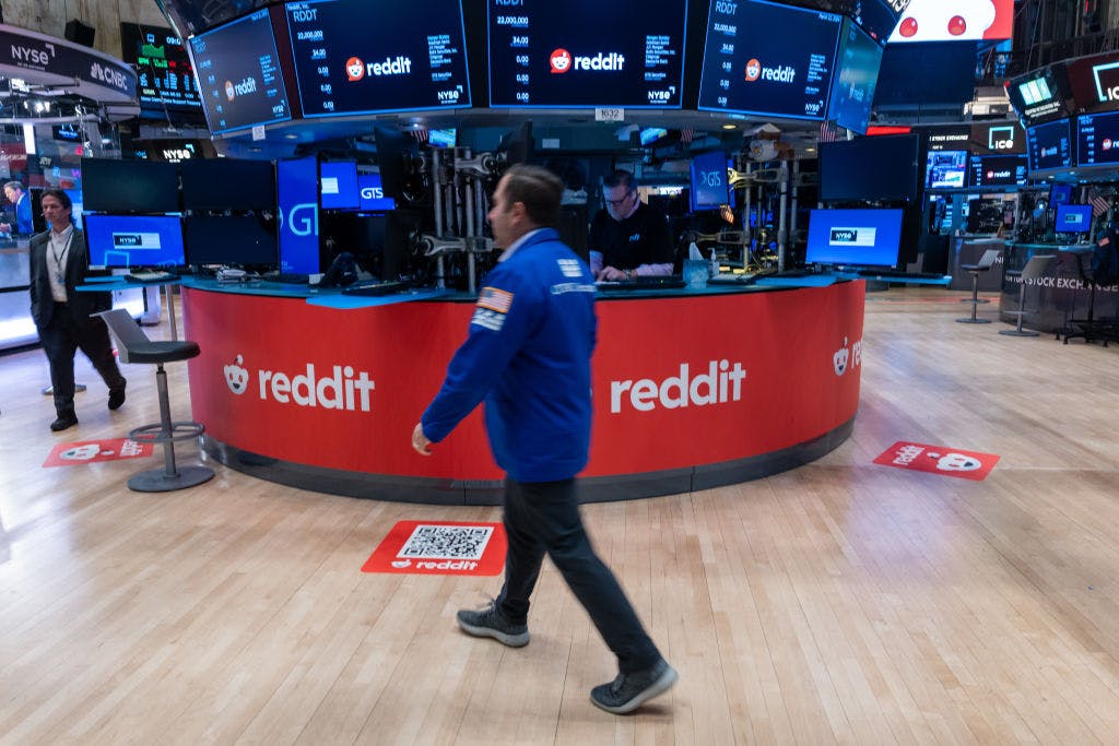 Reddit is negotiating moats for access in search results thumbnail