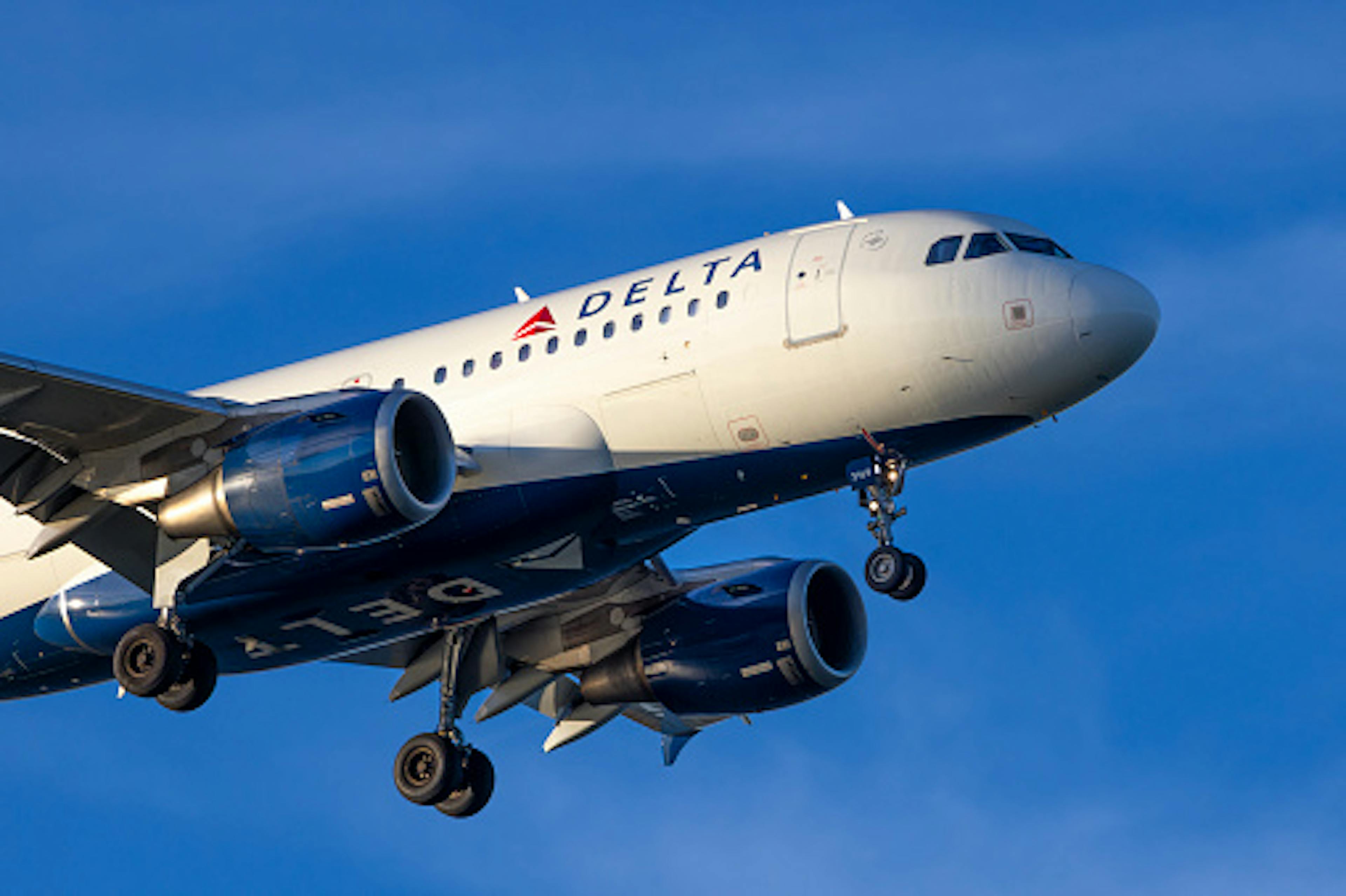 Delta Airlines Airbus A319 Portland Oregon.
