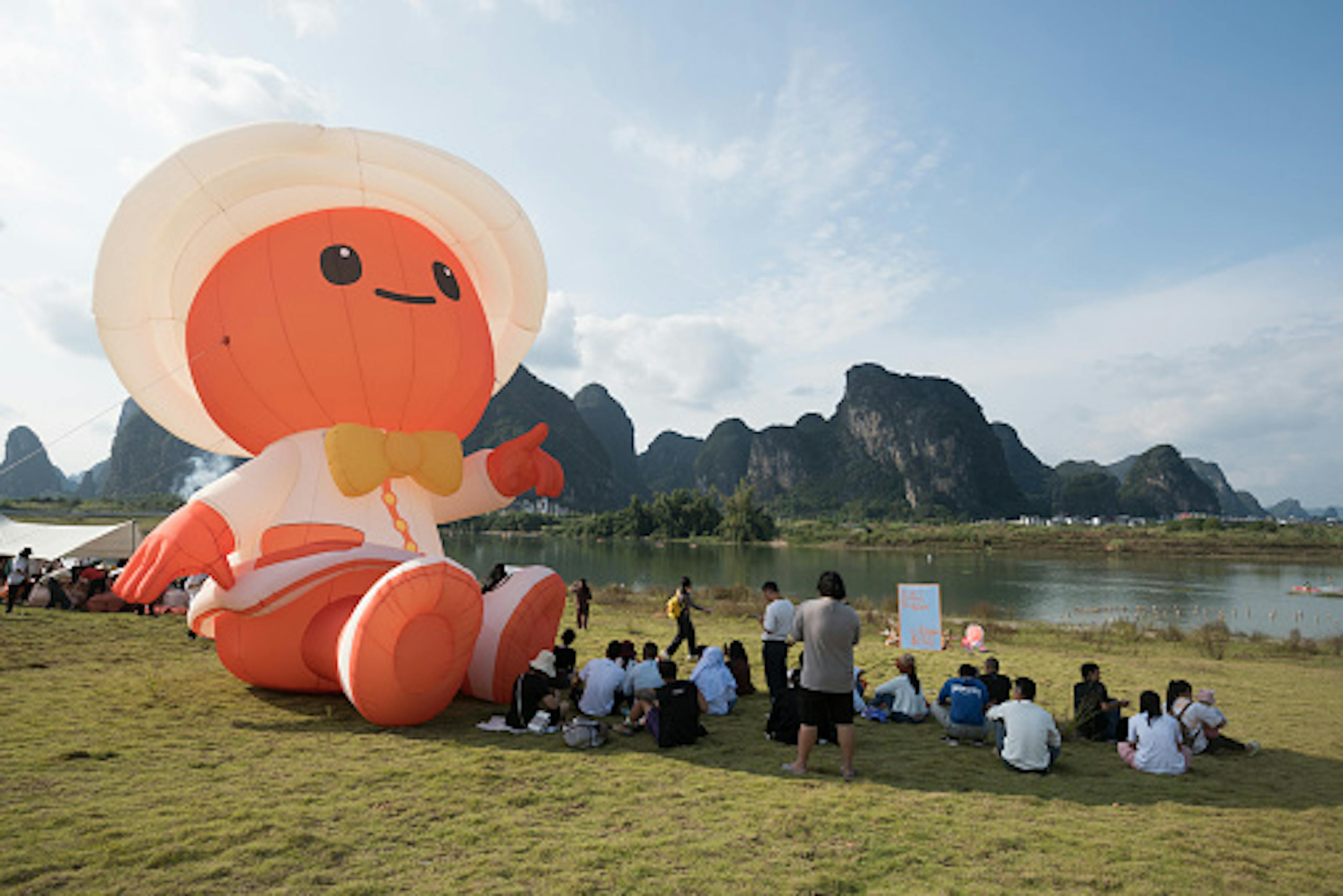 Scenes from the Taobao Outdoor Life Festival held in Yangshuo