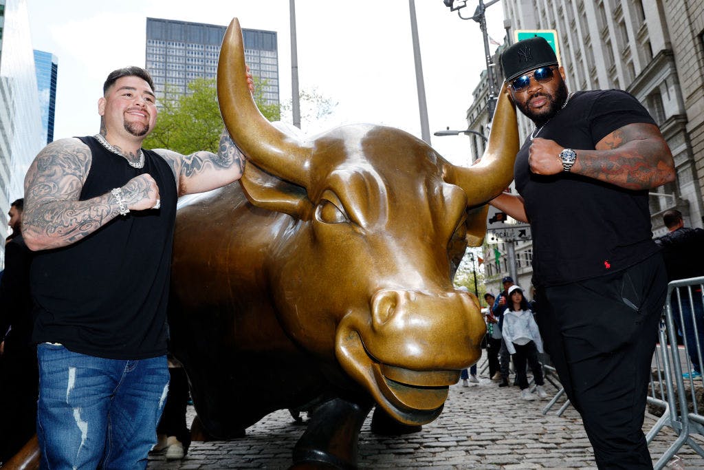 US stocks rally as momentum stocks live up to their name thumbnail