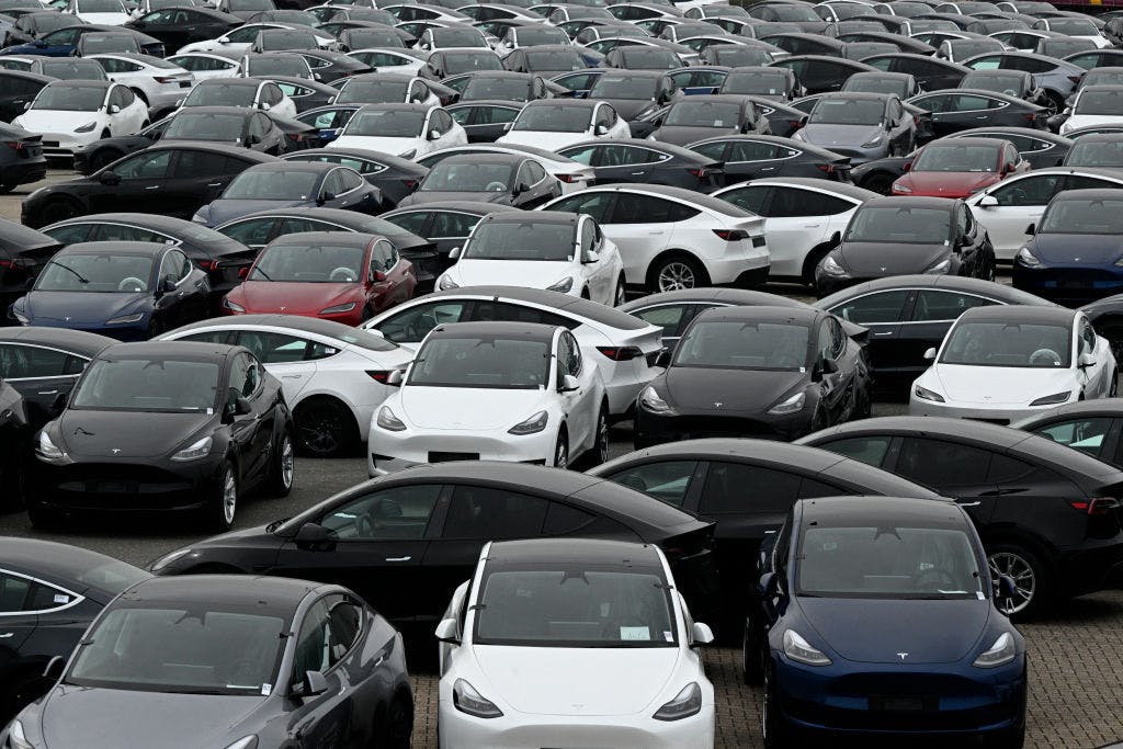 Footage, data from deadly Tesla crashes casts doubts on Autopilot  thumbnail