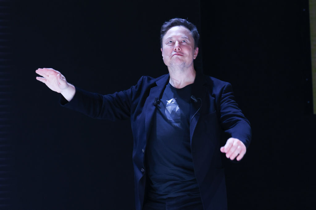 Elon Musk presents at conference in Cannes