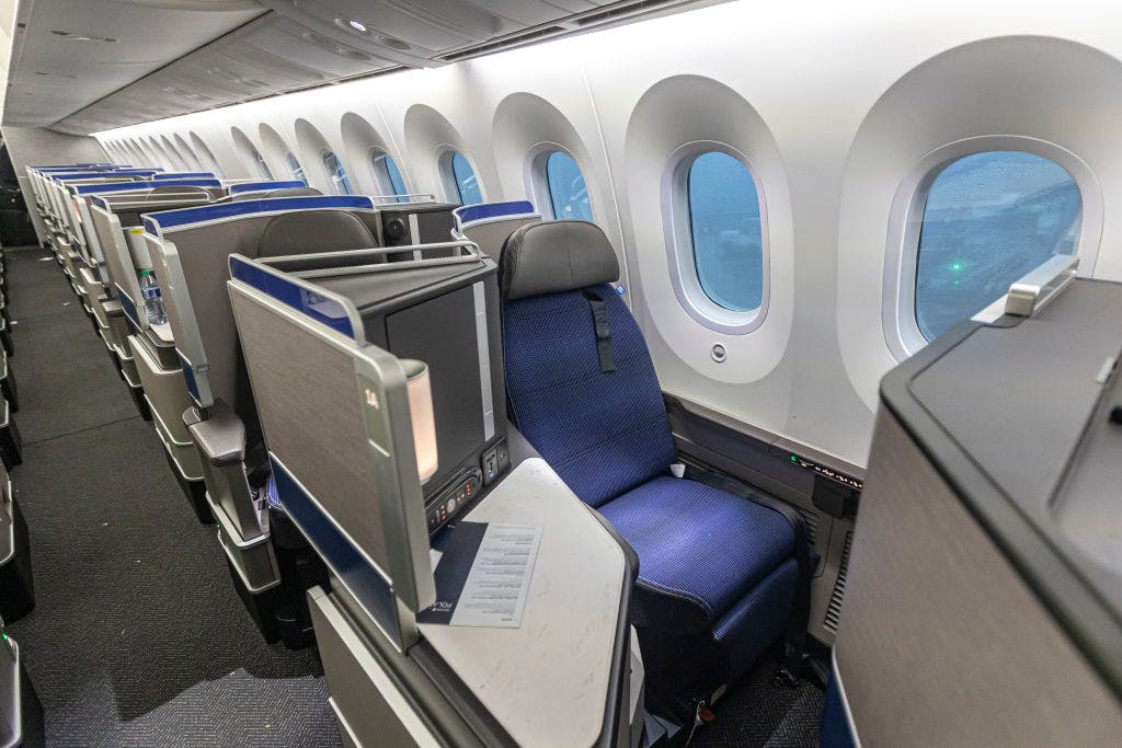 Premium seats help push airlines higher following third-quarter results thumbnail