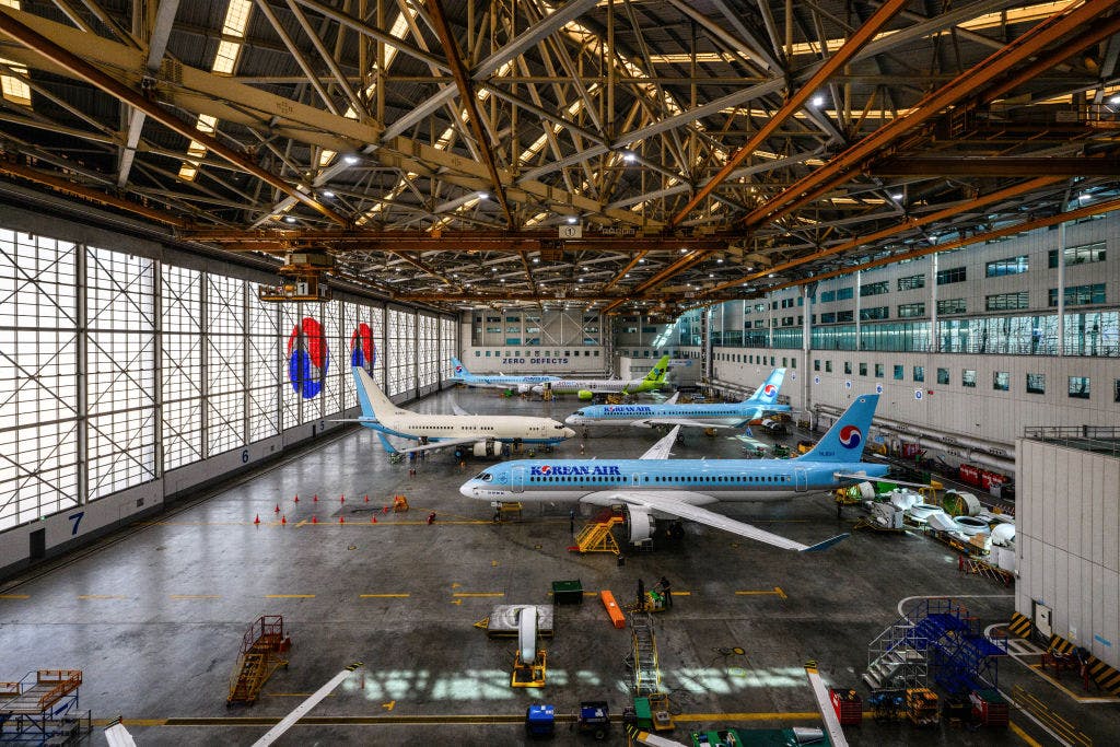 Boeing benefits from another Trump trade deal with a $36 billion jet order from Korean Air thumbnail